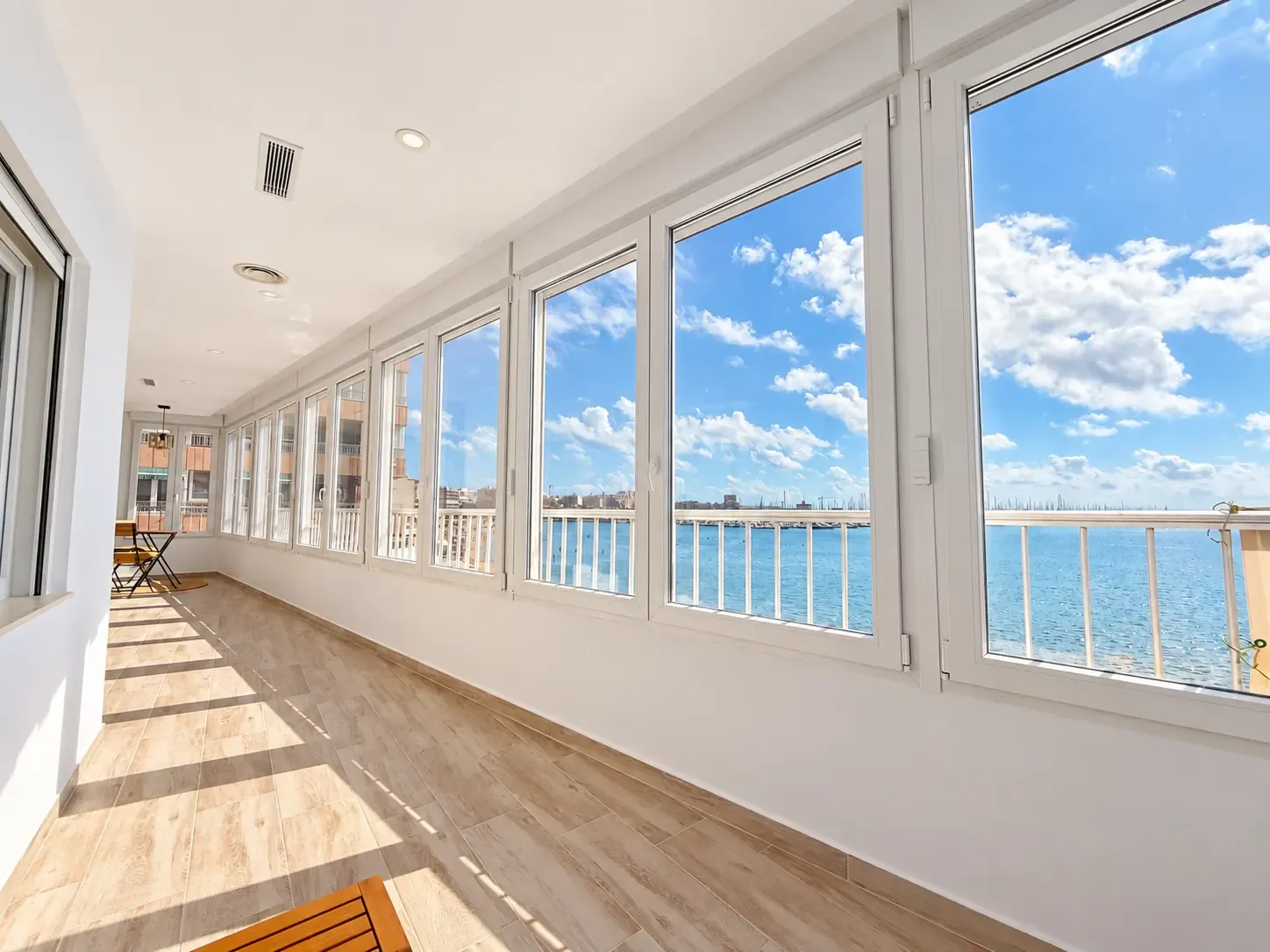 Double-glazed sea-view windows in a Torrevieja beachfront apartment